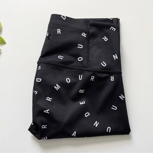 NWOT under armour black and white breathelux powerprint leggings